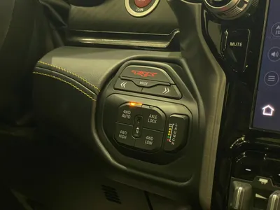 2023 دودج رام تي ار اكس