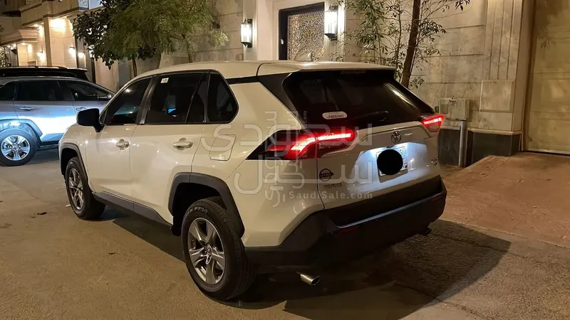 2023 تويوتا راف 4