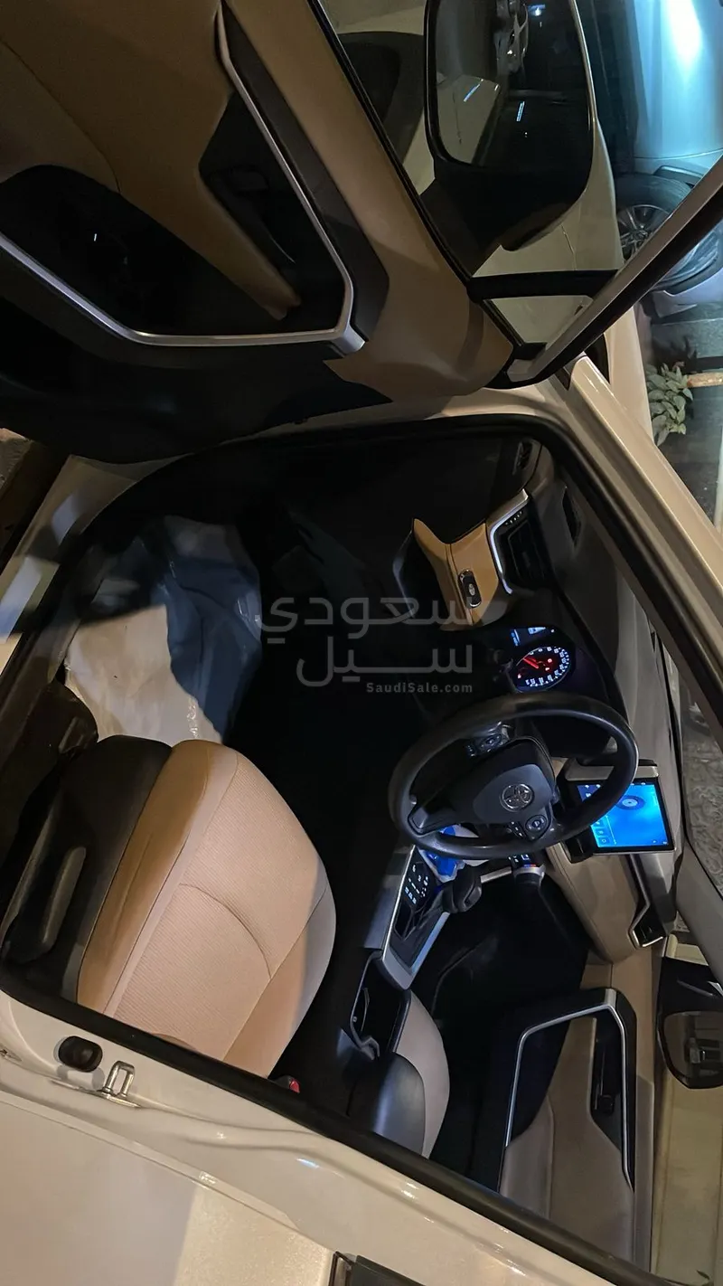 2023 تويوتا راف 4