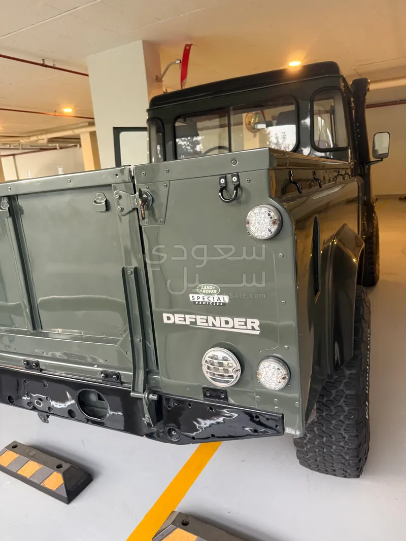 2000 لاند روفر ديفيندر 110 ادفانتشر