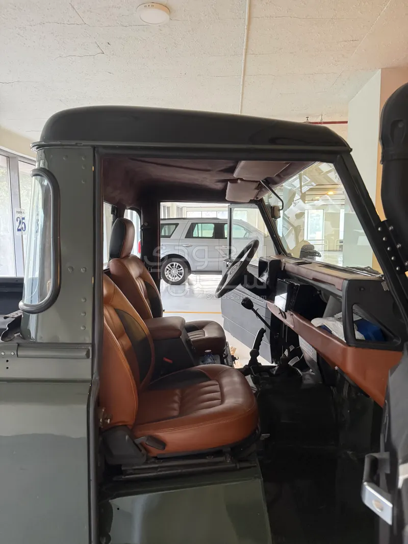 2000 لاند روفر ديفيندر 110 ادفانتشر