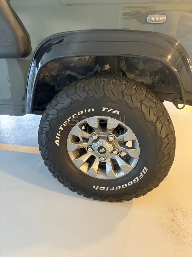 2000 لاند روفر ديفيندر 110 ادفانتشر