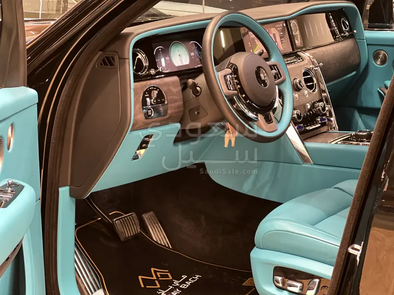 2025 رولز رويس كولينان سلفر بادج