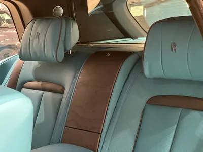 2025 رولز رويس كولينان سلفر بادج