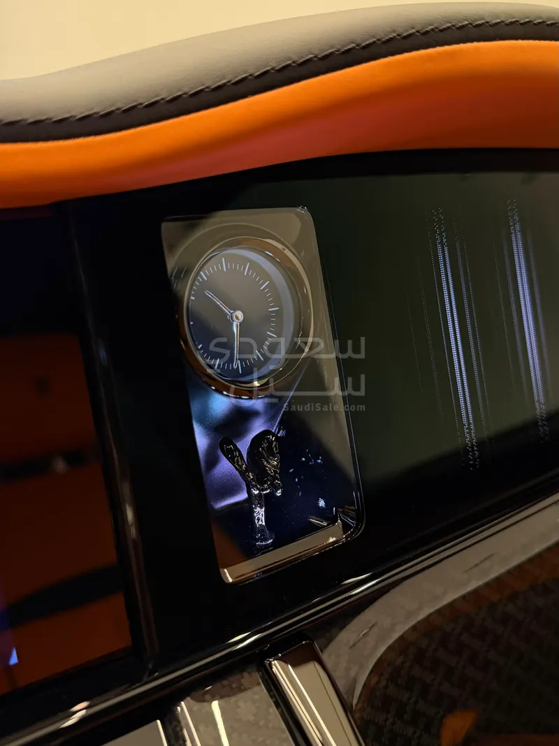 2025 رولز رويس كولينان بلاك بادج