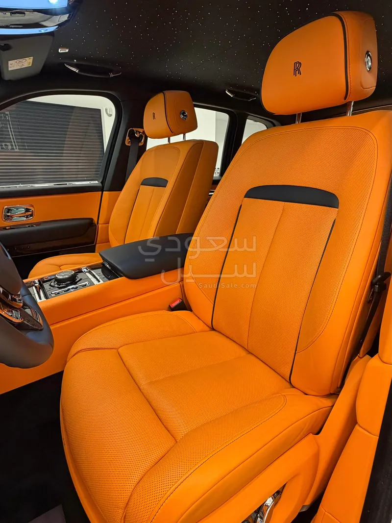 2025 رولز رويس كولينان بلاك بادج