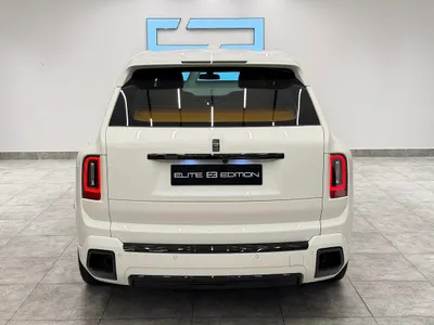 2025 رولز رويس كولينان بلاك بادج