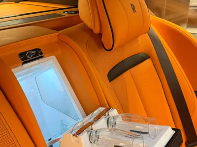 2025 رولز رويس كولينان بلاك بادج