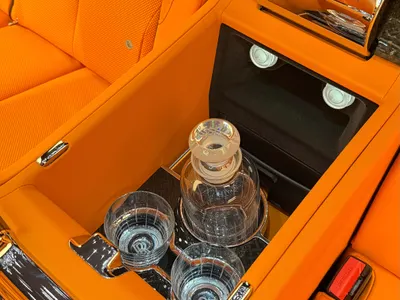 2025 رولز رويس كولينان بلاك بادج