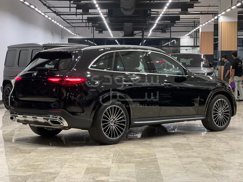 2024 مرسيدس - بنز جي إل سي 200