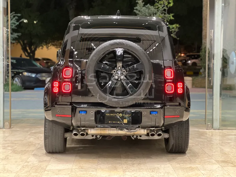 2024 لاند روفر ديفيندر اكس داينمك