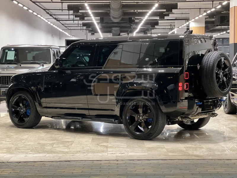 2024 لاند روفر ديفيندر اكس داينمك