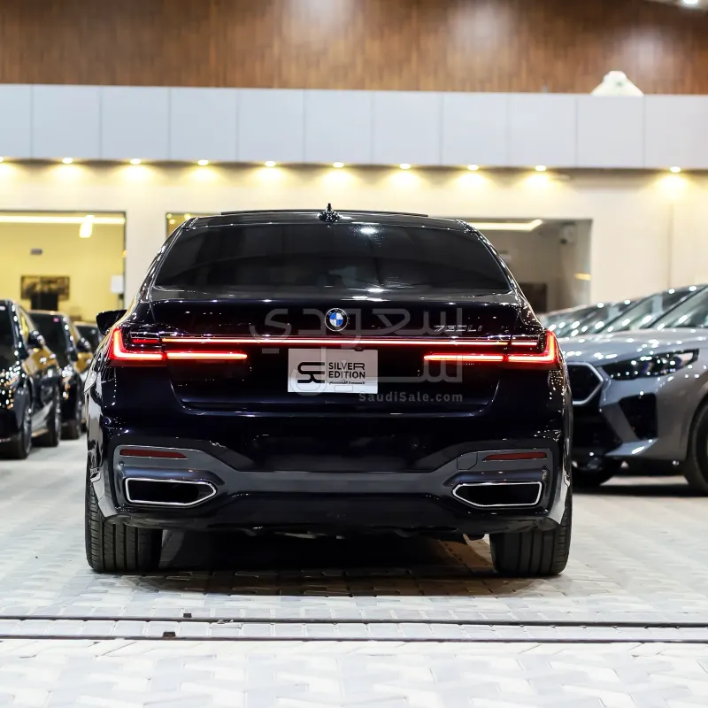 2021 بي ام دبليو الفئة السابعة 730 إل أي