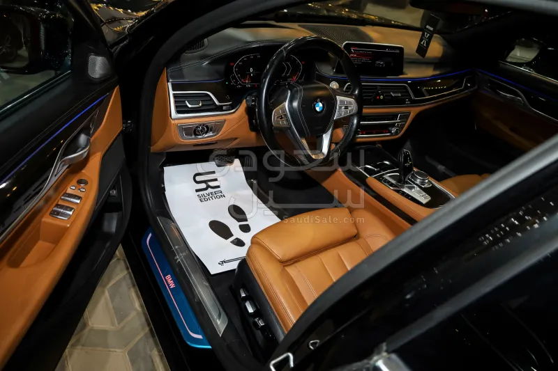 2021 بي ام دبليو الفئة السابعة 730 إل أي