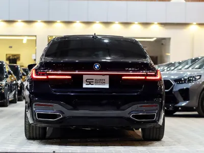 2021 بي ام دبليو الفئة السابعة 730 إل أي