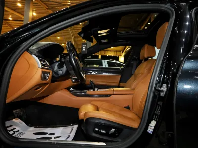 2021 بي ام دبليو الفئة السابعة 730 إل أي