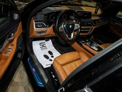 2021 بي ام دبليو الفئة السابعة 730 إل أي