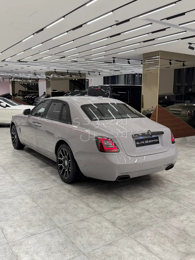 2023 رولز رويس قوست بلاك بادج