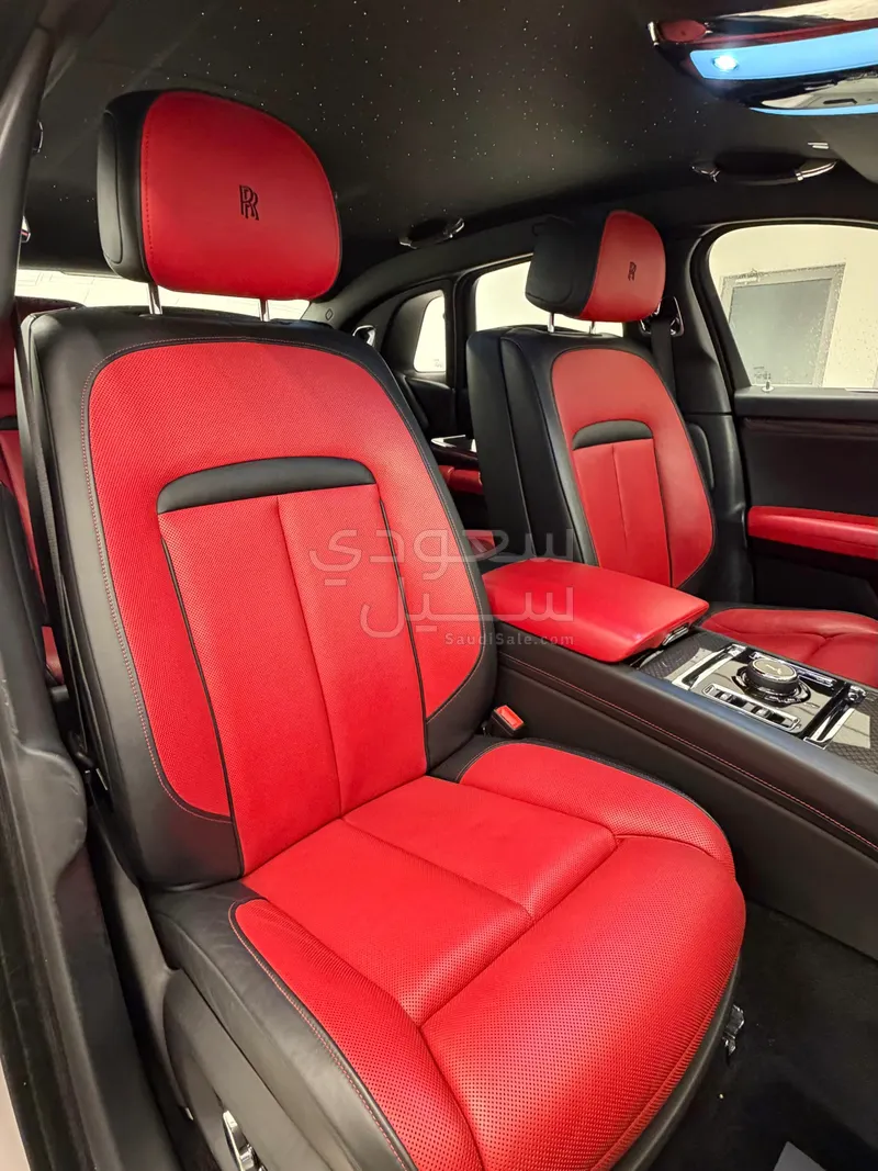 2023 رولز رويس قوست بلاك بادج