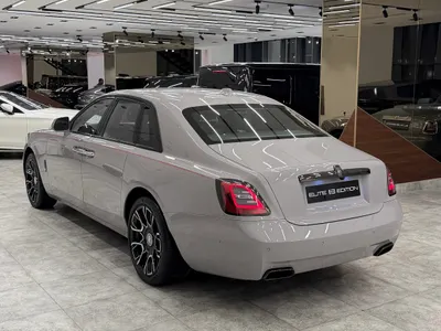 2023 رولز رويس قوست بلاك بادج