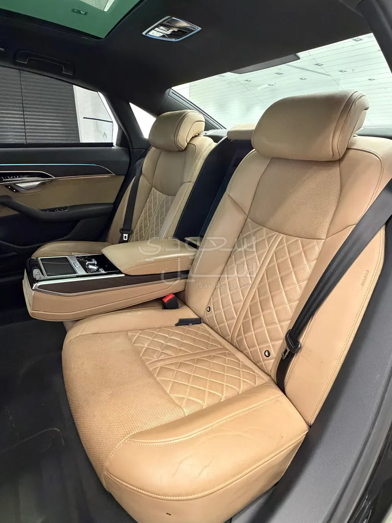 2020 اودي اي 8 ال