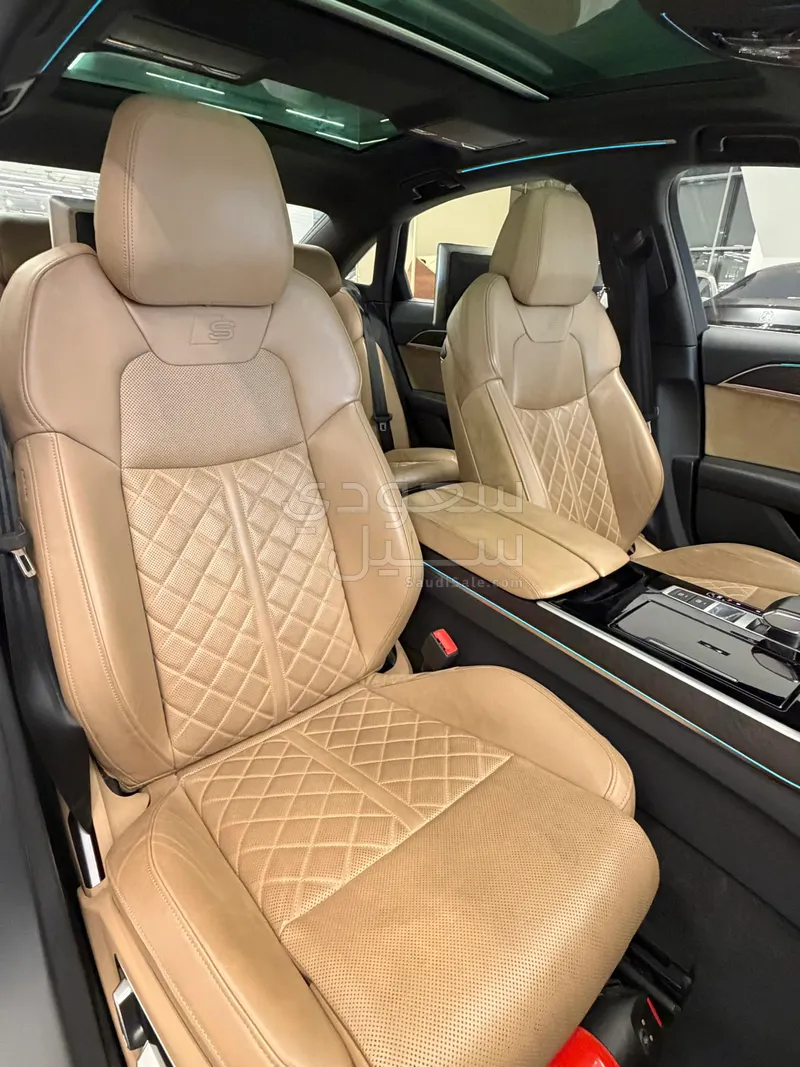 2020 اودي اي 8 ال