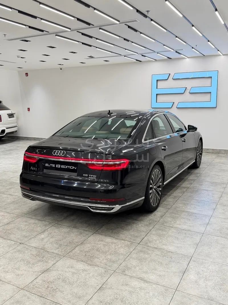 2020 اودي اي 8 ال