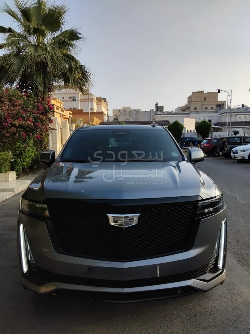 2021 كاديلاك اسكاليد في