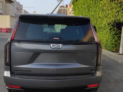 2021 كاديلاك اسكاليد في