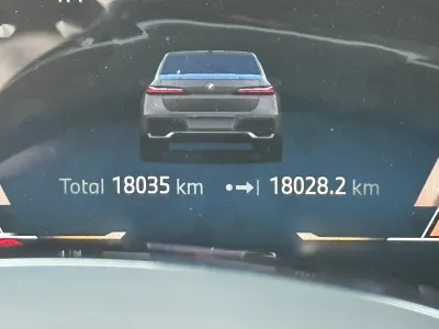 2024 بي ام دبليو الفئة السابعة 735 إل أي إنديفيجوال