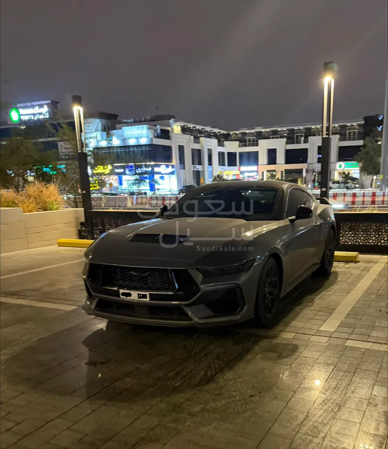 2025 فورد موستانغ جي تي بريميوم