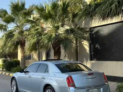 2013 كرايسلر 300 هيمى