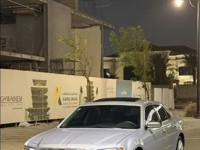 2013 كرايسلر 300 هيمى