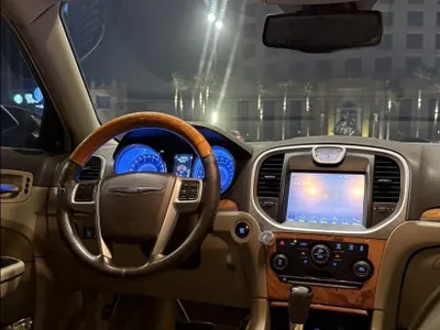 2013 كرايسلر 300 هيمى