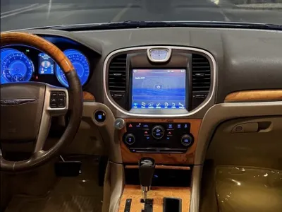 2013 كرايسلر 300 هيمى