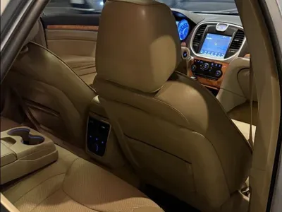 2013 كرايسلر 300 هيمى
