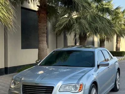2013 كرايسلر 300 هيمى