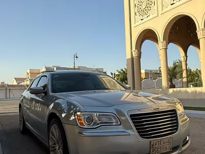 2013 كرايسلر 300 هيمى