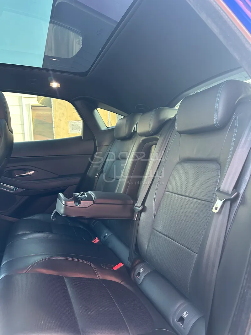 2018 جاكوار اي-بيس