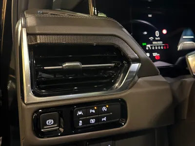 2025 جي ام سي يوكون اليفيشن