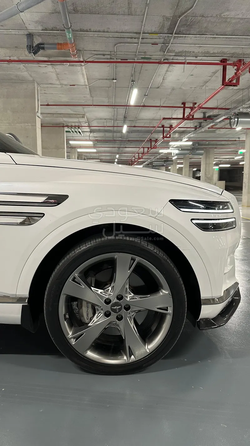 2021 جينيسيس جي في 80