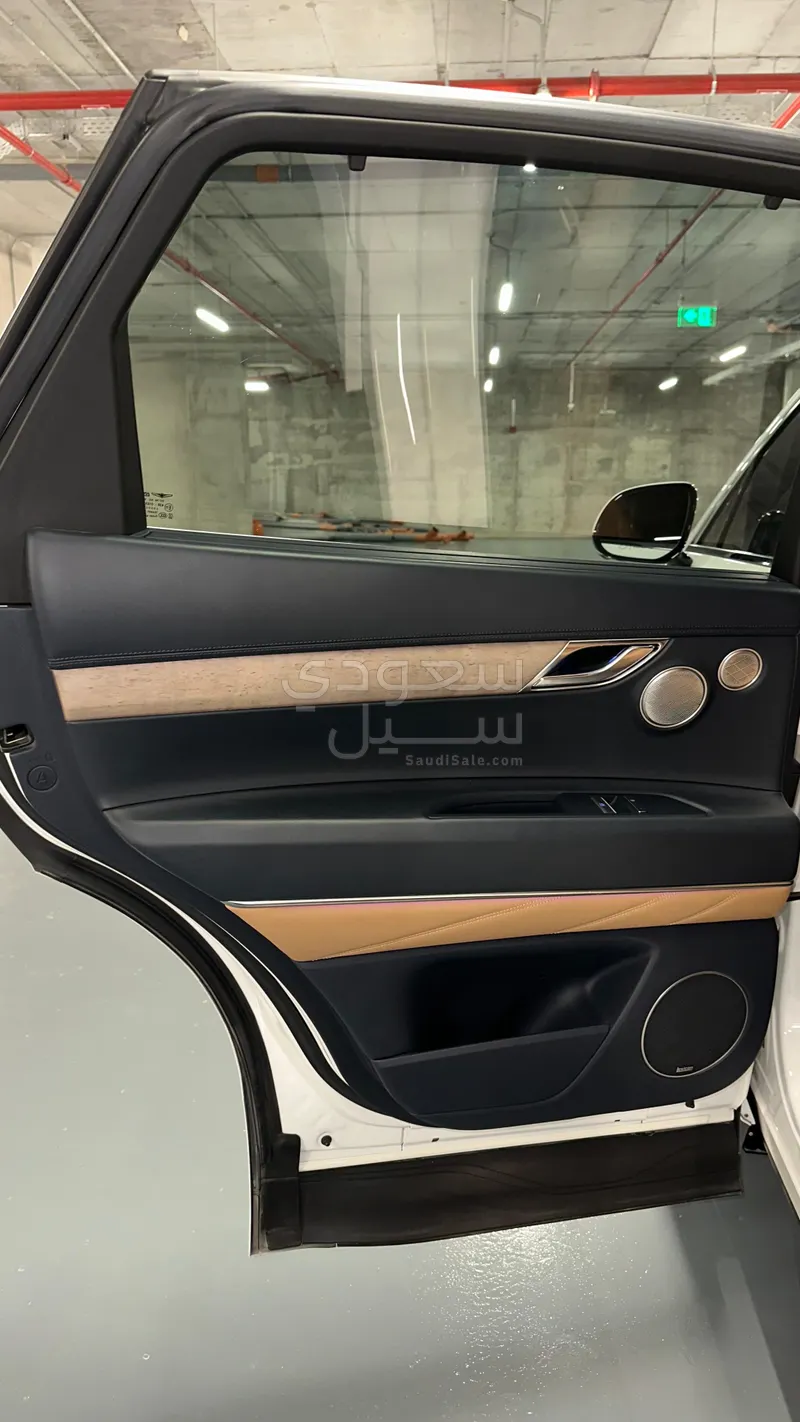 2021 جينيسيس جي في 80