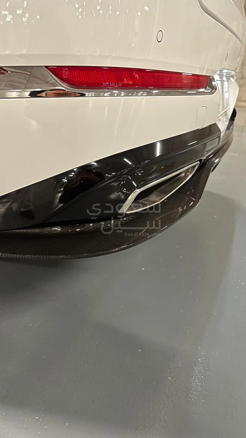 2021 جينيسيس جي في 80