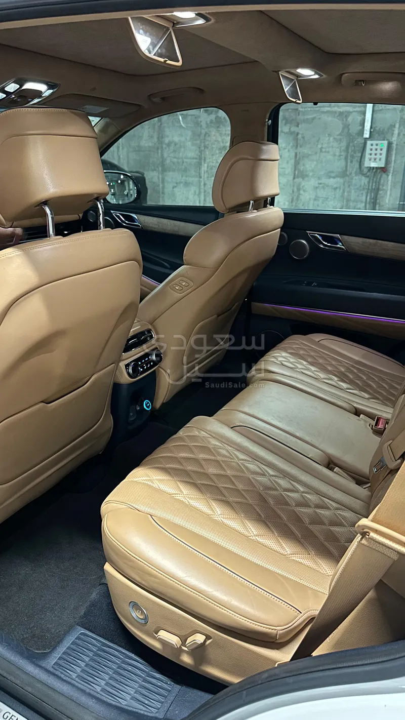 2021 جينيسيس جي في 80