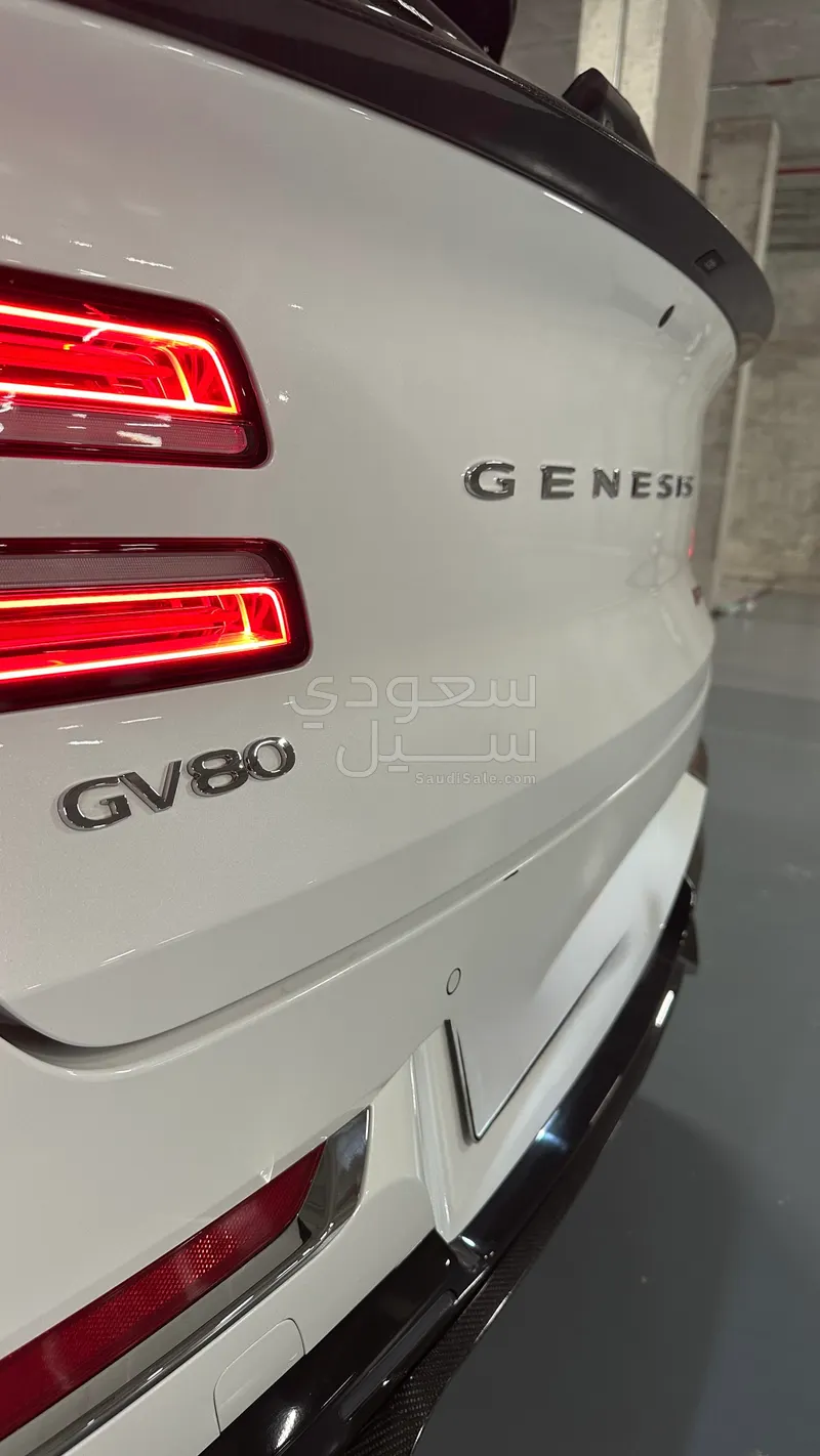 2021 جينيسيس جي في 80