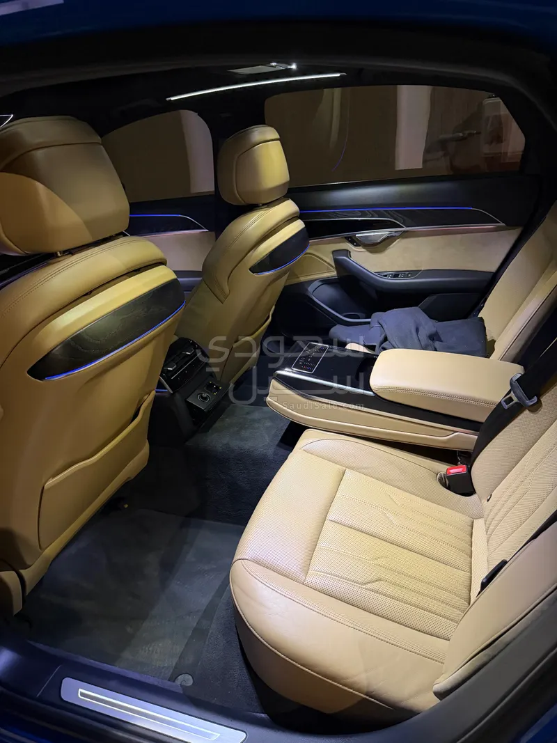 2019 اودي اي 8 ال 55تي اف اس أي