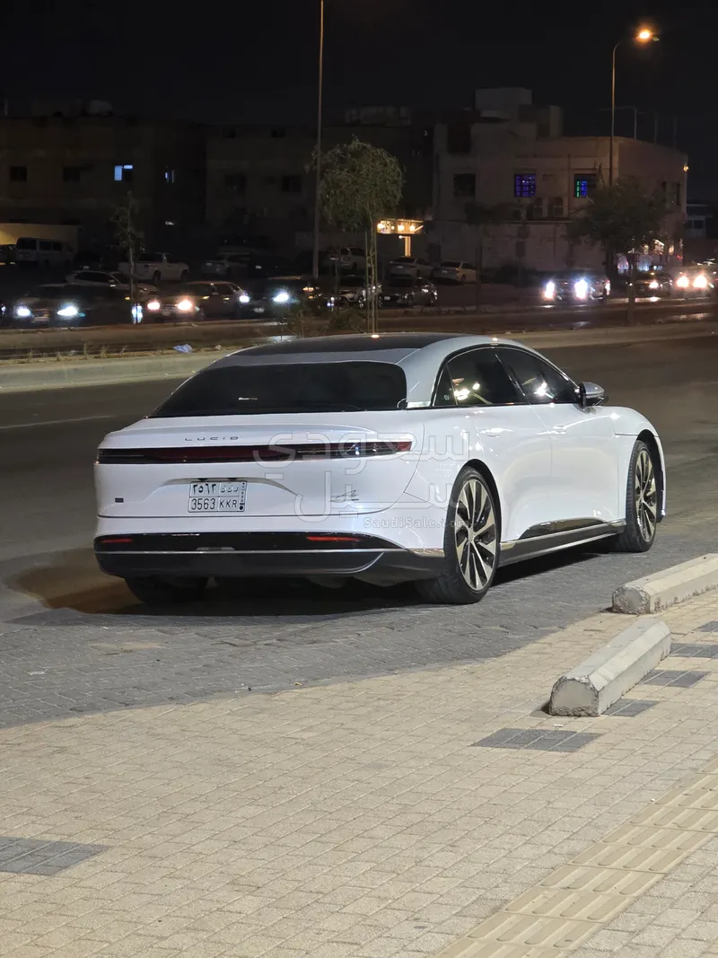 2023 لوسيد جراند تورينج