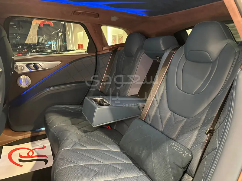 2023 بي ام دبليو اكس ام