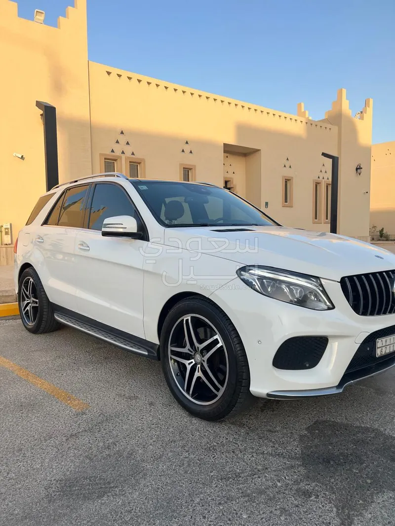 2016 مرسيدس - بنز جي إل إي 400