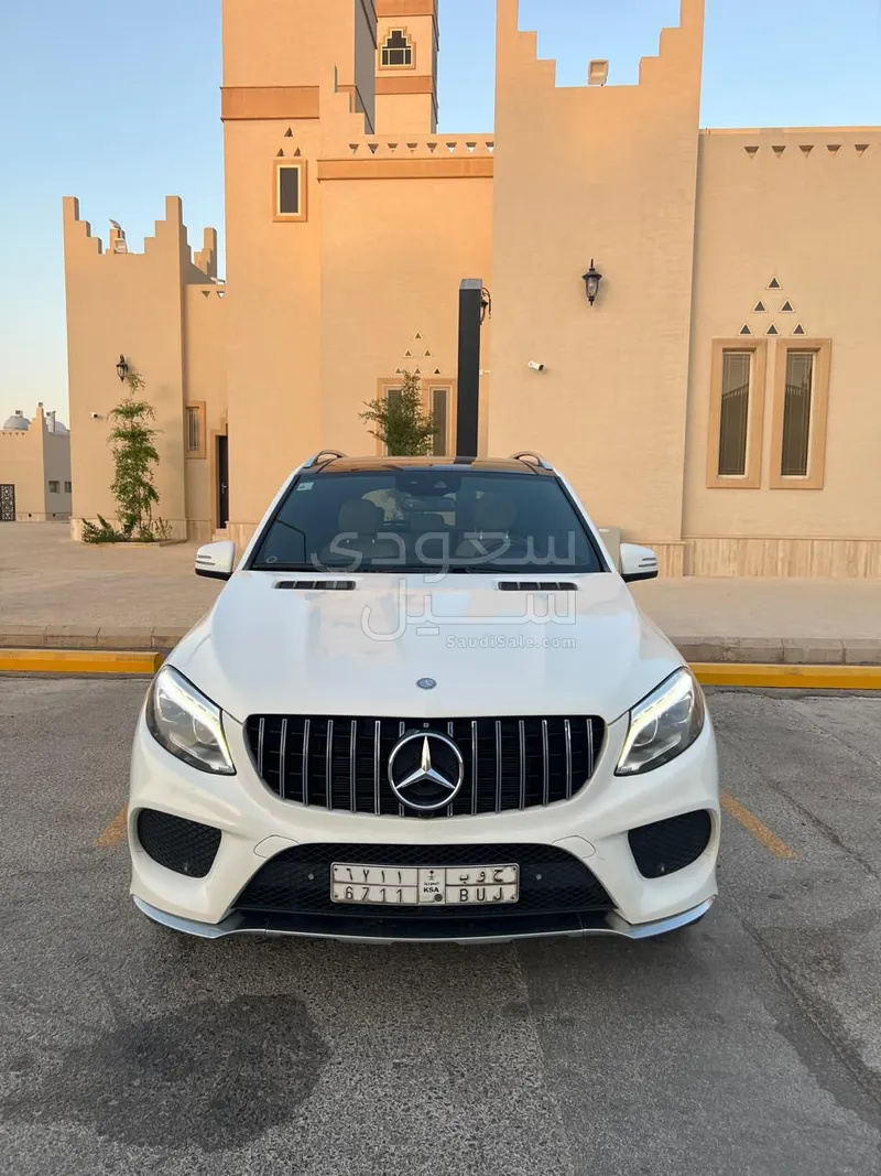 2016 مرسيدس - بنز جي إل إي 400